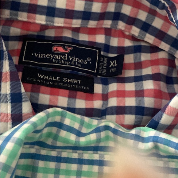Boys vineyard vines button down shirts - Picture 4 of 4